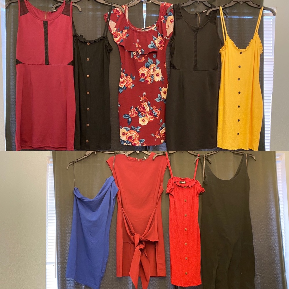 Preloved LOT of 9 women large dresses complete set
